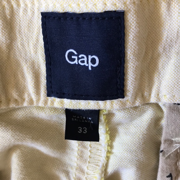 Men’s Gap light yellow shorts - Picture 3 of 5